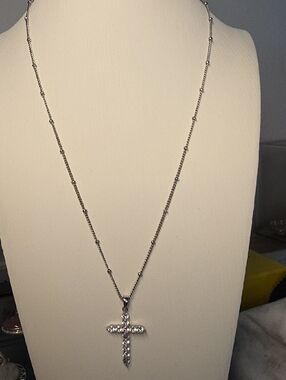 Elegant Silver Tone Cross Pendant Necklace - Sparkling Crystal Accent